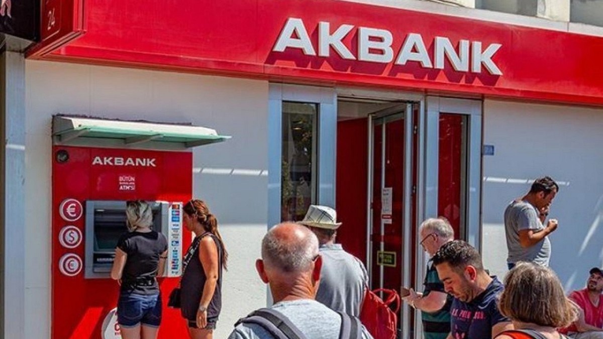 Akbank, Bankamatik Kartı Kullanıcılarına Özel Kredi Fırsatı Sunuyor!