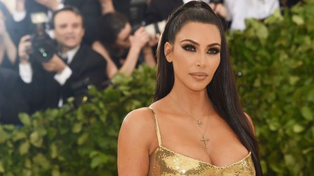  Kim Kardashian: ''Genç kalmak için dışkı bile yiyebilirim!''