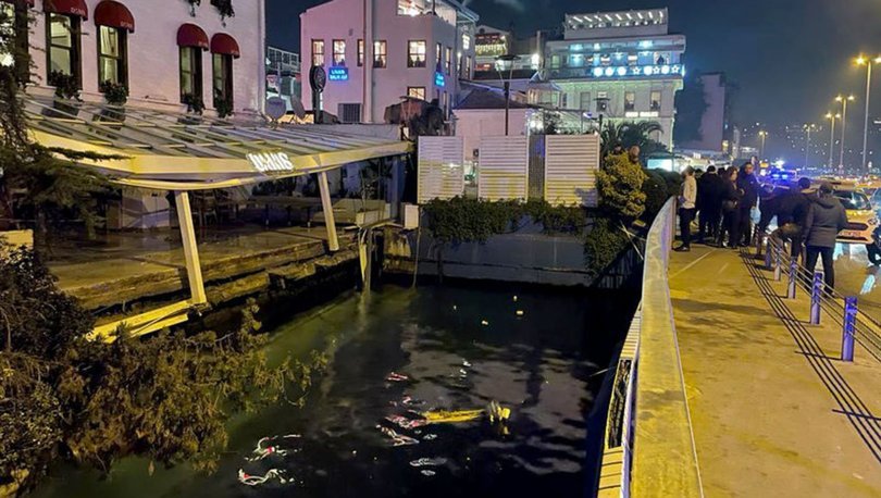 Arnavutköy'de lüks restoranın iskelesi çöktü! Çok sayıda kişi denize düştü