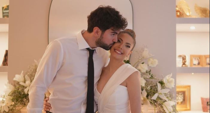 Eda Ece ile Buğrahan Tuncer nişanlandı!