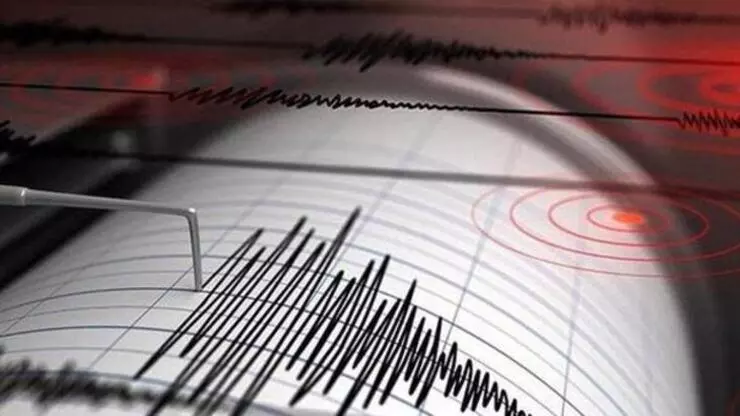Adana - Kozan'da 5.5 büyüklüğünde deprem: Mersin, Hatay, Niğde de sallandı! Vatandaş sokağa döküldü, AFAD ayrıntıları açıkladı