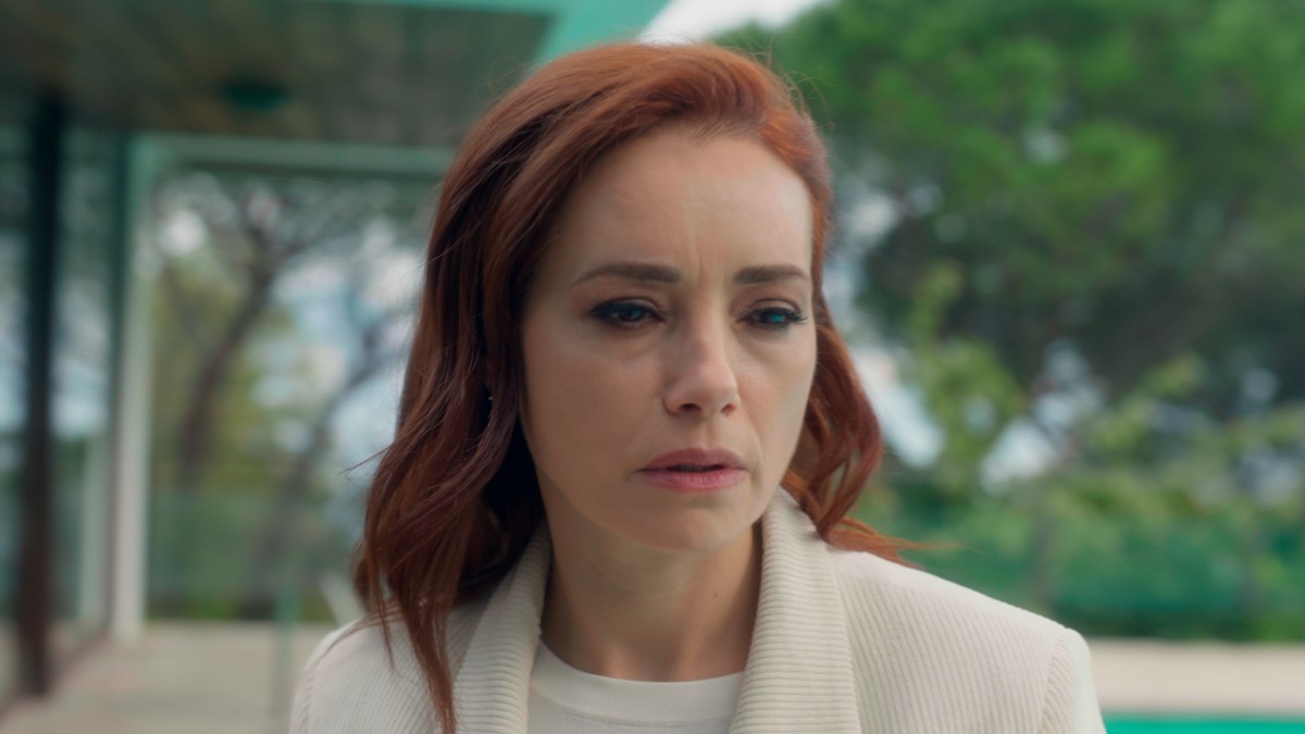 Özgü Namal'dan Korkutan Kaza Haberi: Çocuklarıyla Birlikte Trafik Kazası Geçirdi