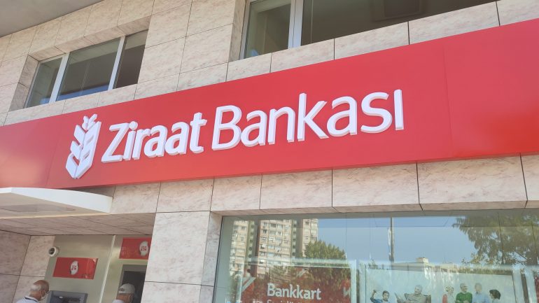 Kamu Bankalarından Emeklilere Özel: Ziraat Bankası, VakıfBank ve Halkbank'tan Gelir Belgesiz Kredi Kampanyası!