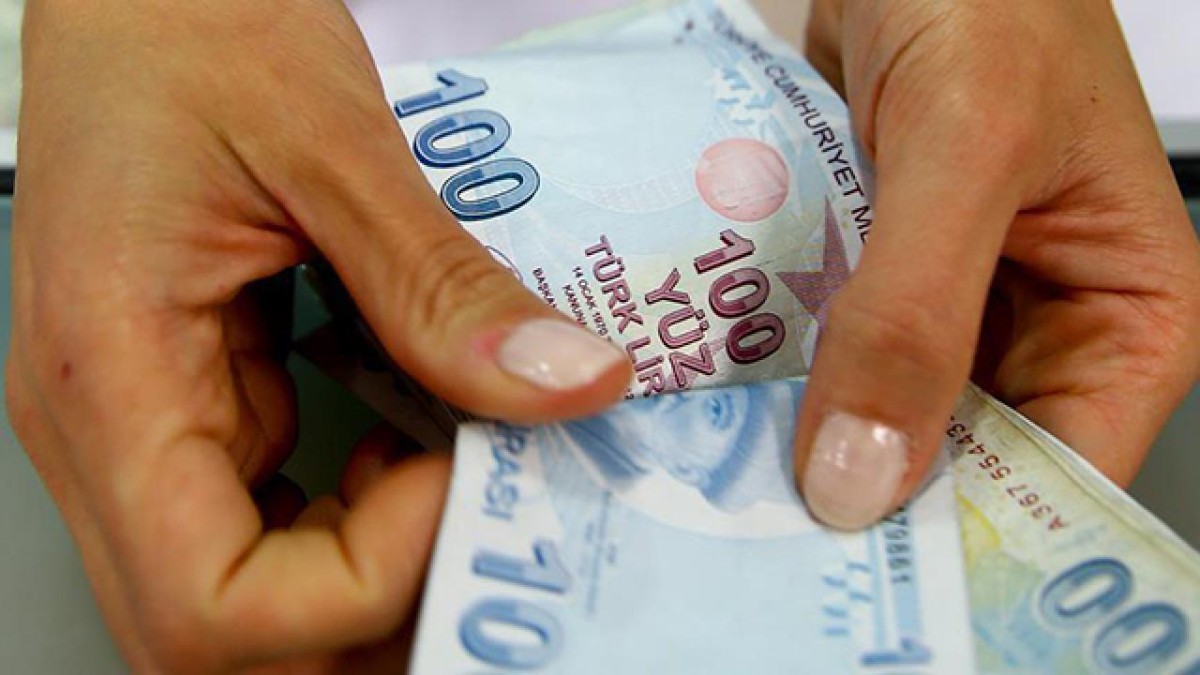 Yılbaşı Heyecanı Halkbank'tan: 60.000 TL Yılbaşı Kredisi Fırsatı!