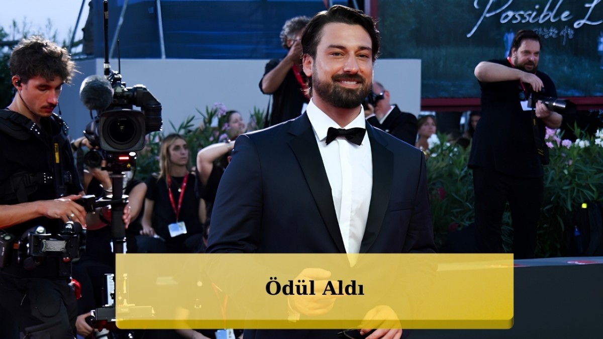 Alp Navruz Venedik'te En İyi Uluslararası Erkek Oyuncu Ödülüne Layık Görüldü