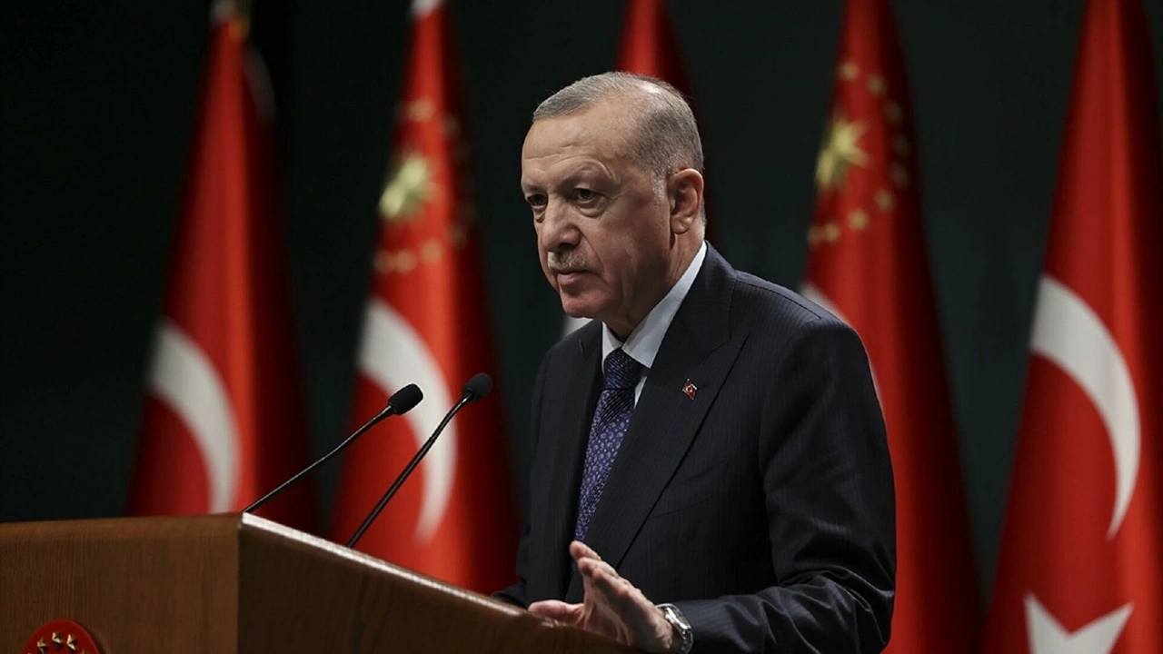 Emeklilere Cumhurbaşkanı Erdoğan Cuma müjdesi verdi! Ek ödemeleri 26'sında alacaksınız!