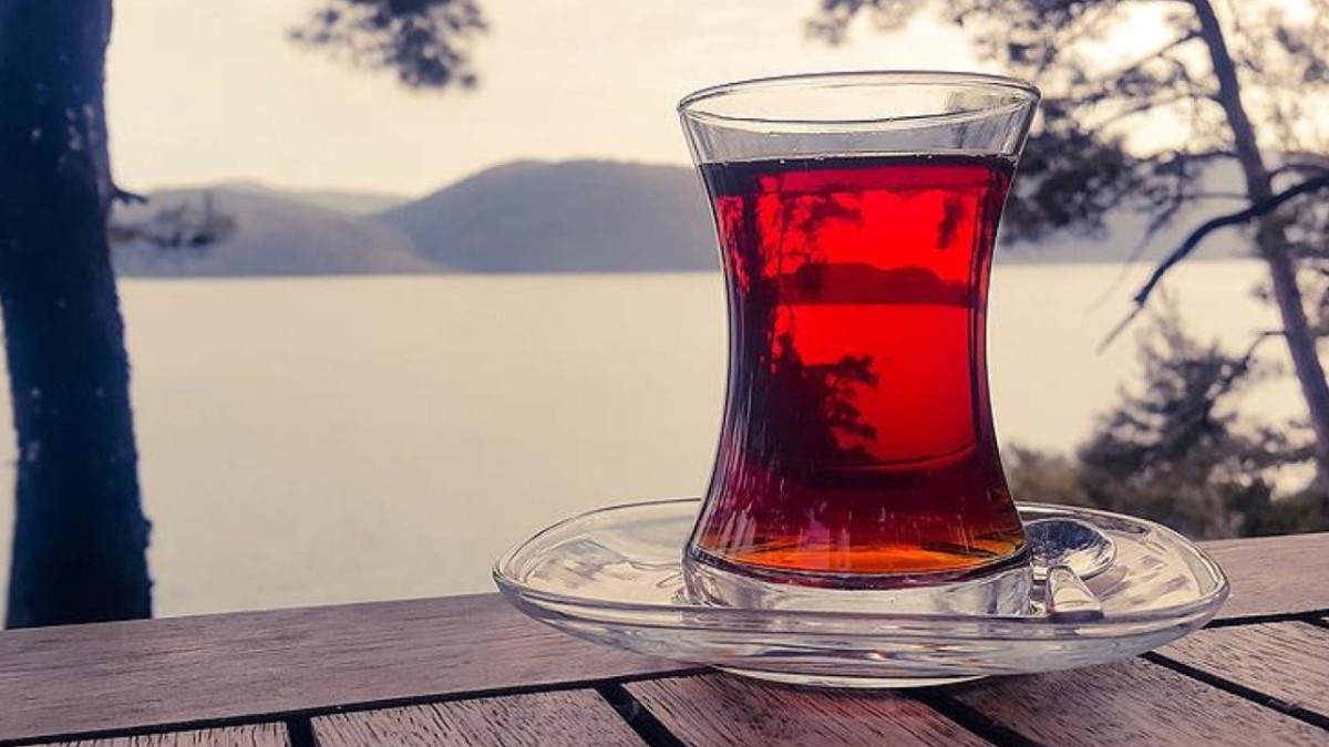 Çay tiryakileri dikkat! Böyle içerseniz sağlık sorunlarından kurtulamazsınız