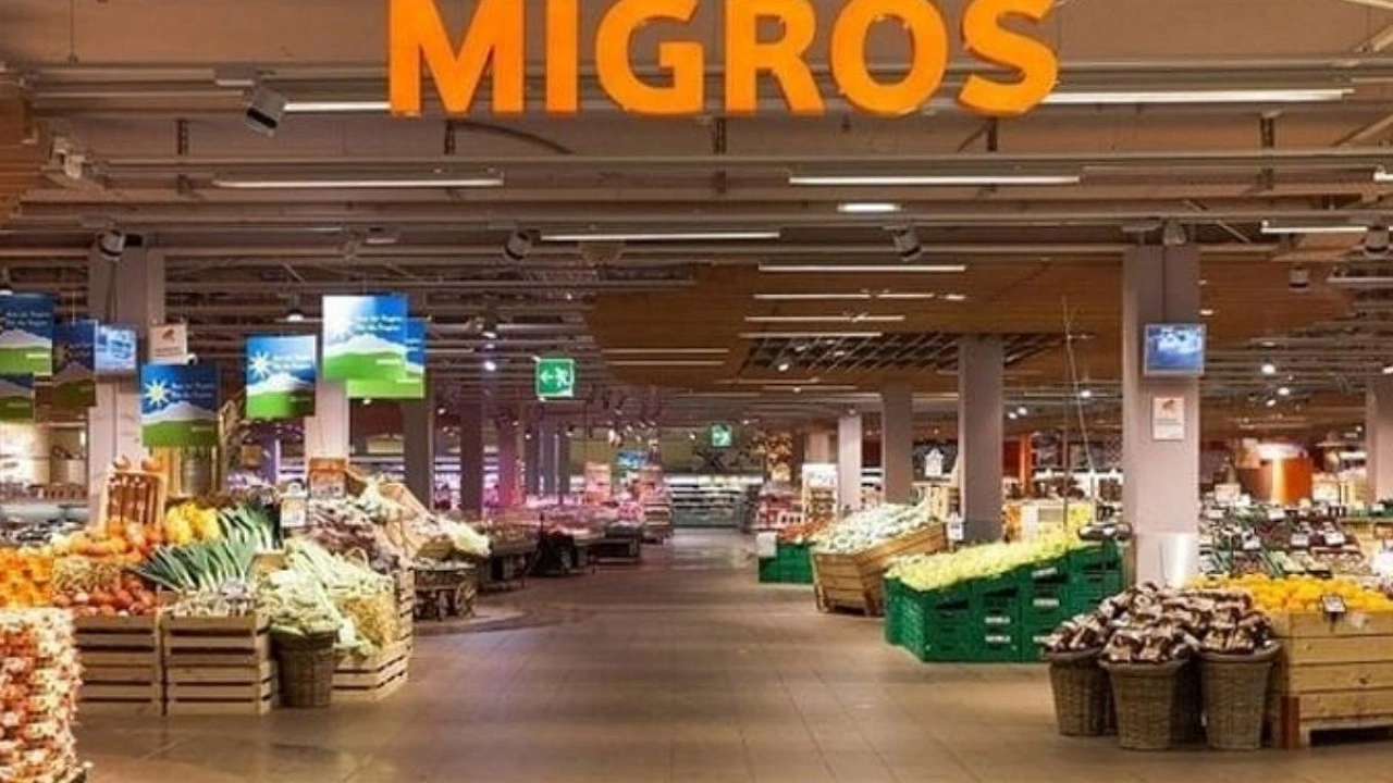 Yarın Migros markete gidin poşetinizi tepeleme doldurun! Et, ayçiçek yağı, beyaz peynir dip fiyatı gördü!