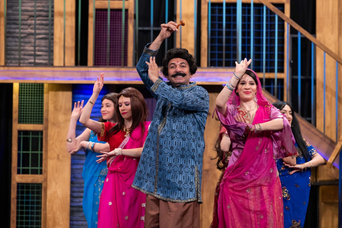 ‘Güldür Güldür Show’ oyuncularından Hint dansı performansı