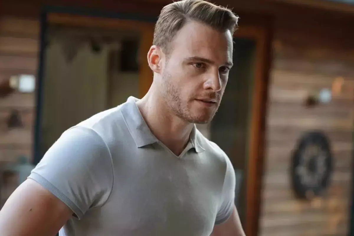 Kerem Bürsin Saç Ektirdi! Yeni Hali Görenleri Şaşırttı