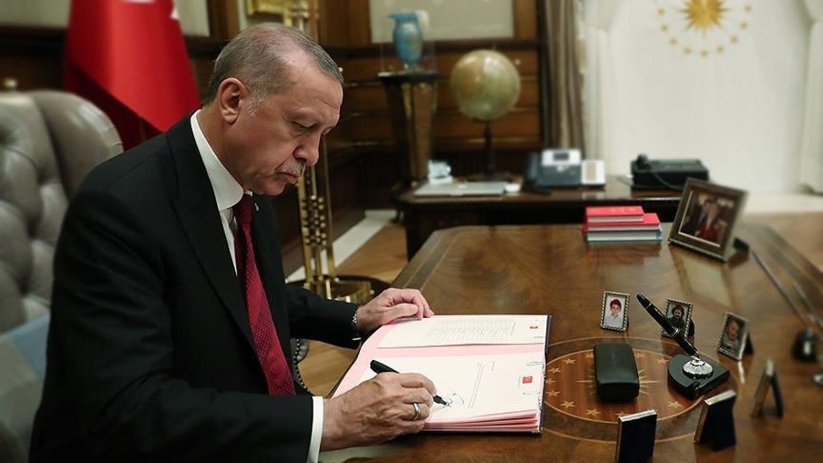 Cumhurbaşkanı Erdoğan 00.00'da jet hızıyla imzaladı! Resmi Gazete'de 21 il için son dakika kararı çıktı