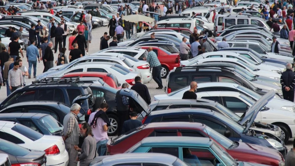 Otomobil piyasasındaki düşüşün sebebi belli oldu! Stoklanan 600 bin araba piyasaya sürüldü