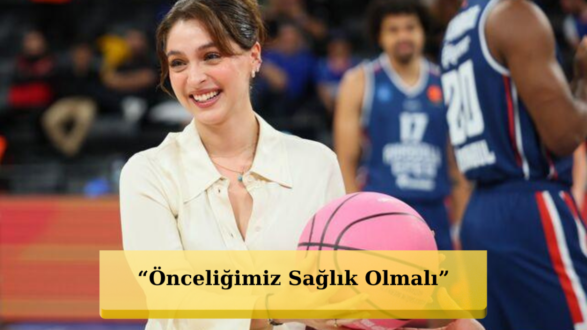 Pembe Top Parkeye İndi: Cemre Baysel Anadolu Efes - Bayern Münih Maçının Hava Atışını Yaptı!