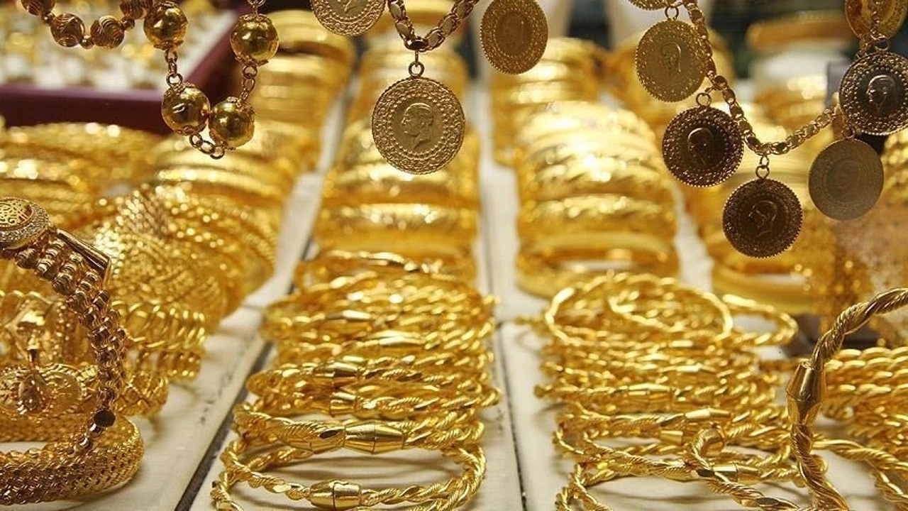 Altının Gram Fiyatı Yükselişte: Güncel Çeyrek ve Cumhuriyet Altın Fiyatları 
