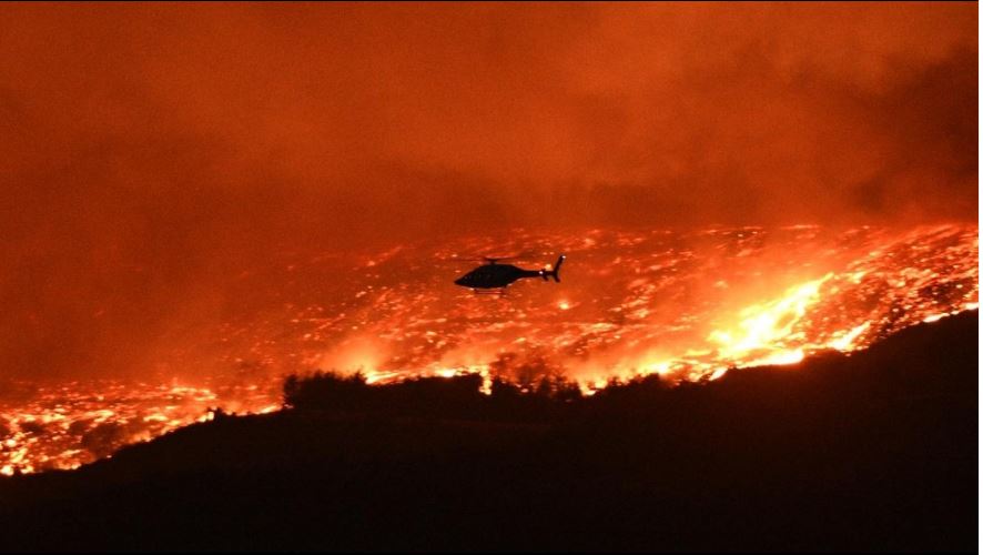 Çanakkale'de orman yangınına müdahale sürüyor: Evler hasar gördü, köyler boşaltıldı