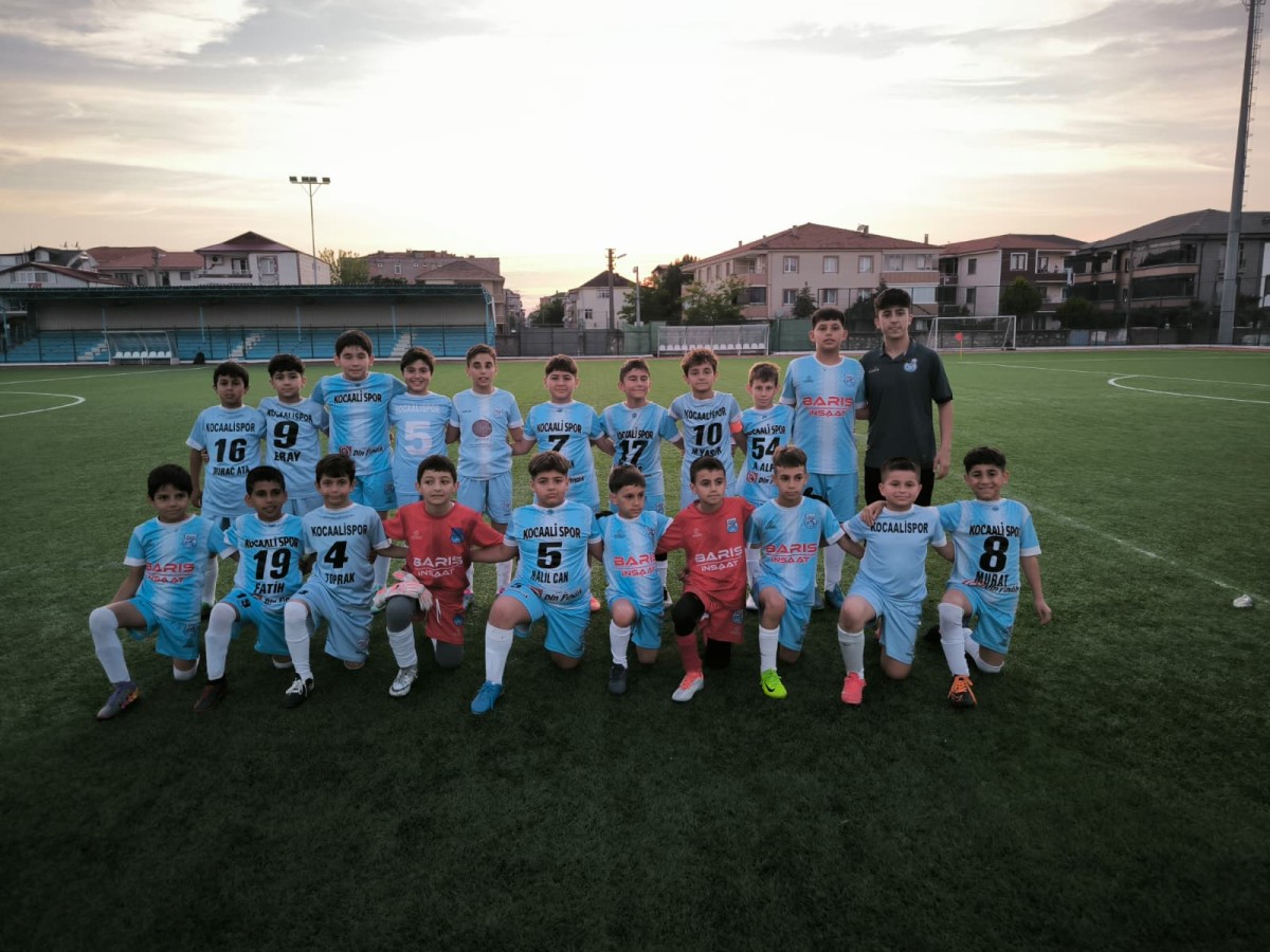 Kocaali’de Minikler Sahaya Çıktı, Futbol Şenliği Coşku Yarattı